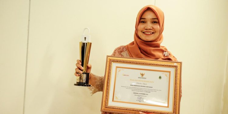 Disdik Jabar Dapat Predikat Badan Publik Informatif Tahun 2024