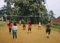 Hari Sumpah Pemuda, Satgas TMMD ke-122 Adakan Pertandingan Bola Volley di Masyarakat