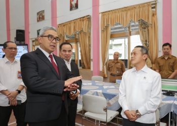 Tinjau SMPN 7 Bandung, Wamendikdasmen Tekankan SPMB Harus Transparan dan Inklusif