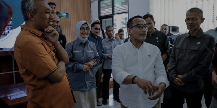 Kadisdik Jabar Menyatakan SMK BLUD Perlu Visi Kuat dan Tata Kelola Efektif untuk Tantangan