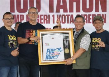 Momentum 100 Tahun SMPN 1 Kota Cirebon Cermin Kekuatan Silaturahmi Antargenerasi