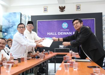 Hendry Ch Daftarkan Calon Ketua Umum PWI Ajak Anggota Bersatu Majukan PWI.