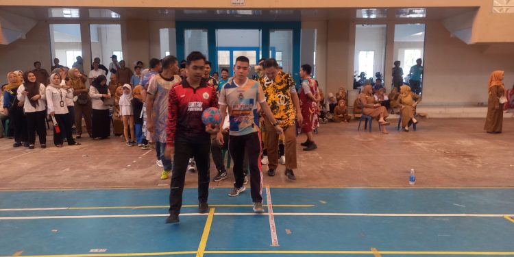 Kadin PUPR OKI Rayakan HUT RI ke-80 dengan Fun Soccer dan Kostum Daster