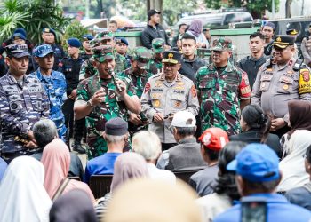 Sinergitas POLRI dan TNI Melalui Bakti Sosial Rayakan HUT Ke-80 TNI di Bandung