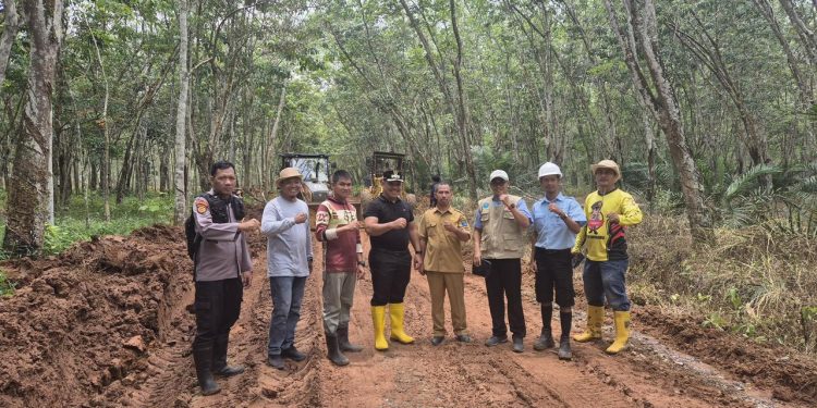 Perbaikan Jalan oleh Sampoerna Agro sebagai Bukti Sinergi Swasta dan Pemda