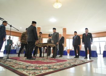 Enam Pejabat Terpilih Hasil Seleksi Ketat Dikukuhkan