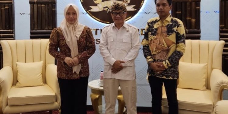 Ketua DPRD Jabar Sambut Kunker DPRD Sulbar untuk Perkuat Sinergi Antarlembaga